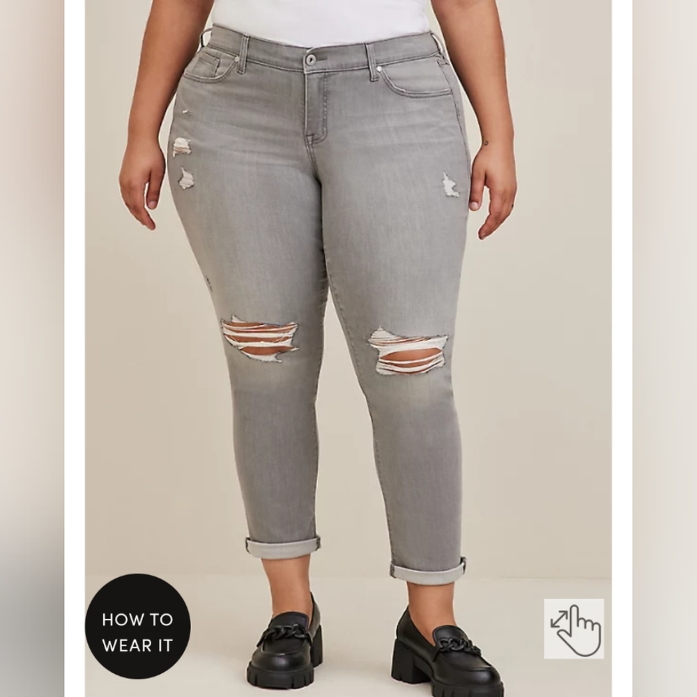 BOYFRIEND STRAIGHT SUPER SOFT MID-RISE JEAN